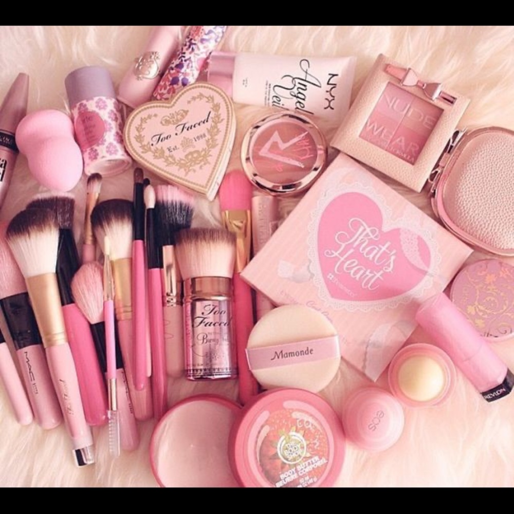 Beauty/Skin care mystery box - Picture 2 of 11